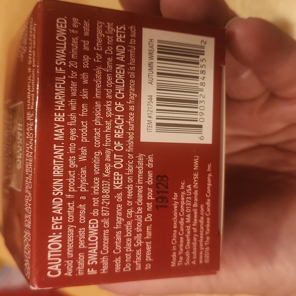 Yankee Candle Fragrances Reed Diffuser Autumn Wreath Scent New in box - Picture 7 of 7